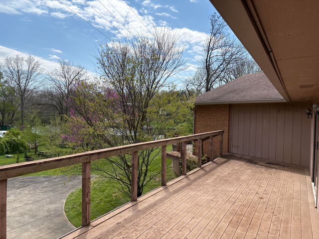 2044 Manor Drive, Lexington, KY 40502