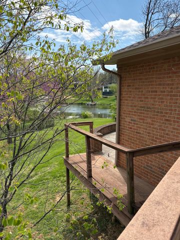 2044 Manor Drive, Lexington, KY 40502