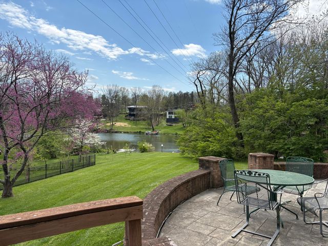 2044 Manor Drive, Lexington, KY 40502