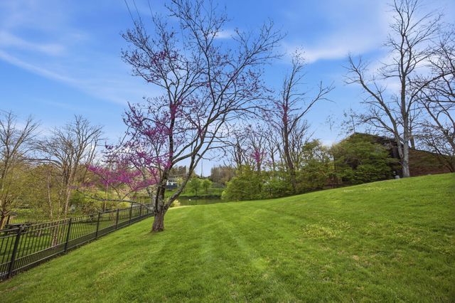 2044 Manor Drive, Lexington, KY 40502