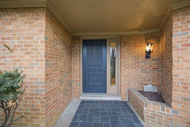 2044 Manor Drive, Lexington, KY 40502