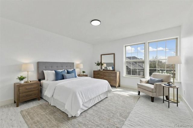 4392 Gateway Circle, West Bloomfield, MI 48322
