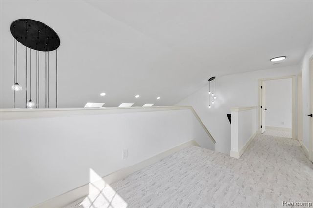 4392 Gateway Circle, West Bloomfield, MI 48322