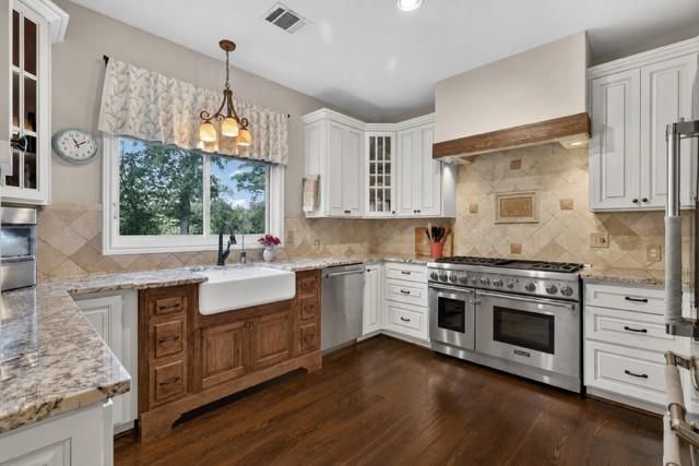 11902 Pine Belt Drive, Cypress, TX 77429