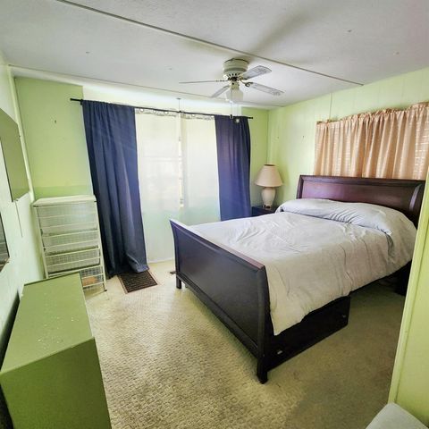 16 S Granada Lane, Port St Lucie, FL 34952