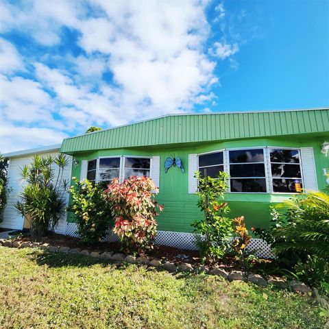 16 S Granada Lane, Port St Lucie, FL 34952