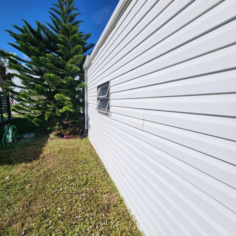 16 S Granada Lane, Port St Lucie, FL 34952