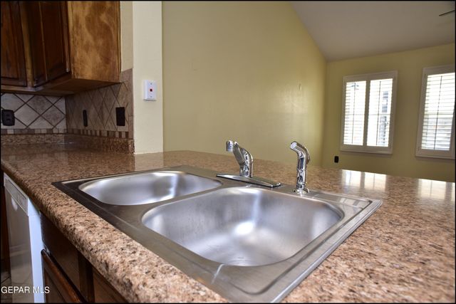 12636 Crystal Ridge Street, El Paso, TX 79938