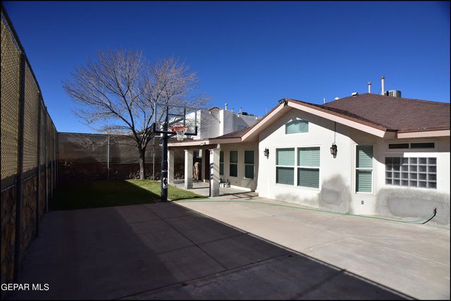12636 Crystal Ridge Street, El Paso, TX 79938