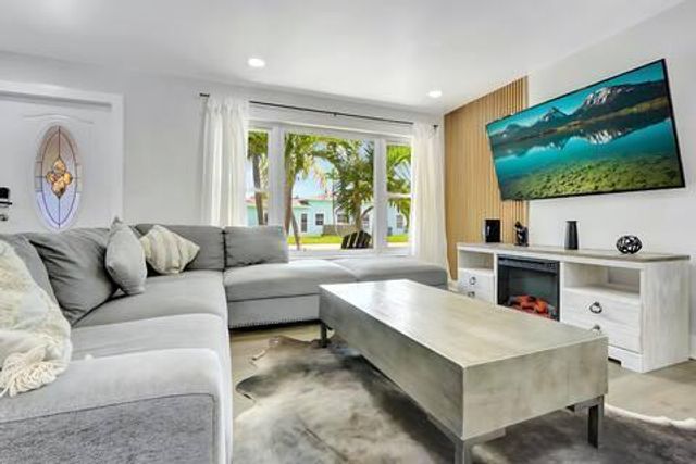 2809 NW 7th Avenue, Wilton Manors, FL 33311