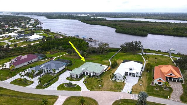 2033 TREASURE LANE, Punta Gorda, FL 33982