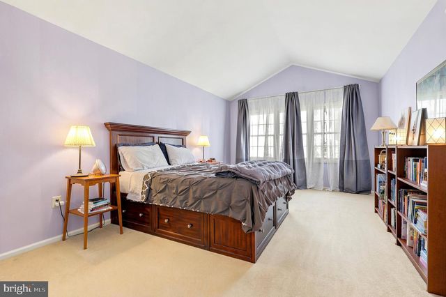 111 BLUE RIBBON DR, North Wales, PA 19454
