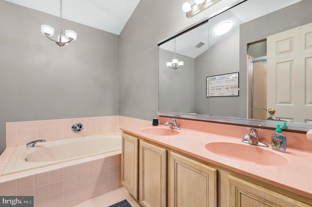 111 BLUE RIBBON DR, North Wales, PA 19454