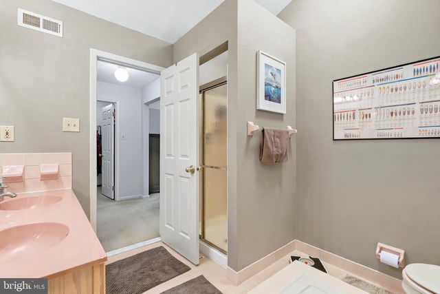 111 BLUE RIBBON DR, North Wales, PA 19454