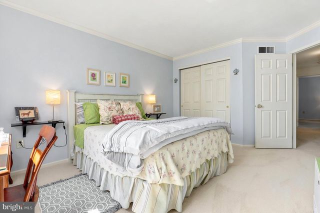 111 BLUE RIBBON DR, North Wales, PA 19454