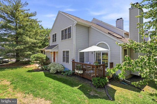 111 BLUE RIBBON DR, North Wales, PA 19454