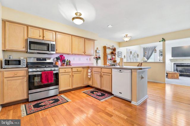 111 BLUE RIBBON DR, North Wales, PA 19454