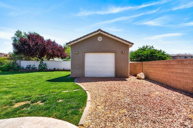 611 W 375 S, Hurricane, UT 84737
