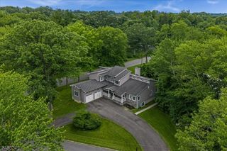 23 Erskine Dr, Morristown Town, NJ 07960