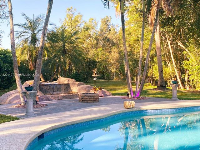 11576 N 153rd Court N, Jupiter, FL 33478
