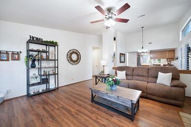 4718 El Cid Ct, Rocklin, CA 95677