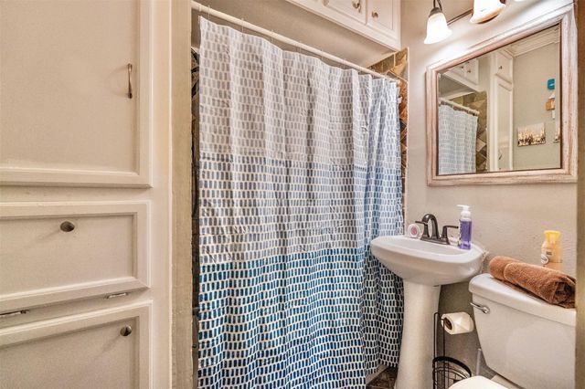 2119 63rd Street, Galveston, TX 77551