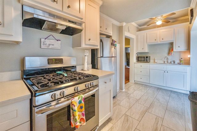 2119 63rd Street, Galveston, TX 77551