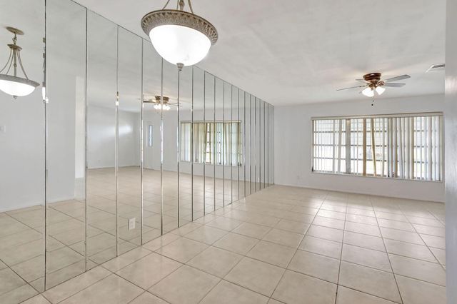 6707 NW 70 Street, Tamarac, FL 33321