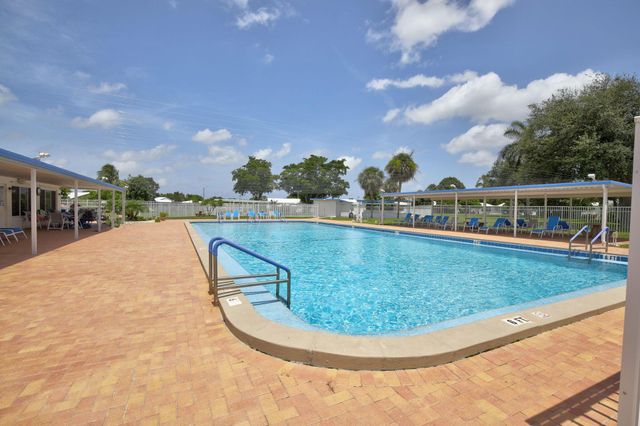 6707 NW 70 Street, Tamarac, FL 33321