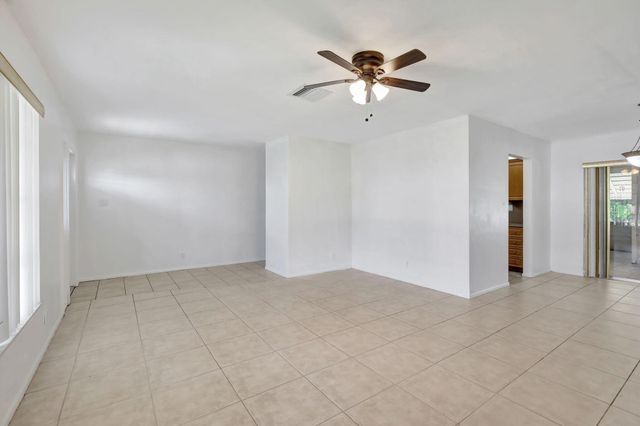 6707 NW 70 Street, Tamarac, FL 33321
