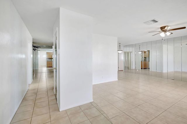 6707 NW 70 Street, Tamarac, FL 33321