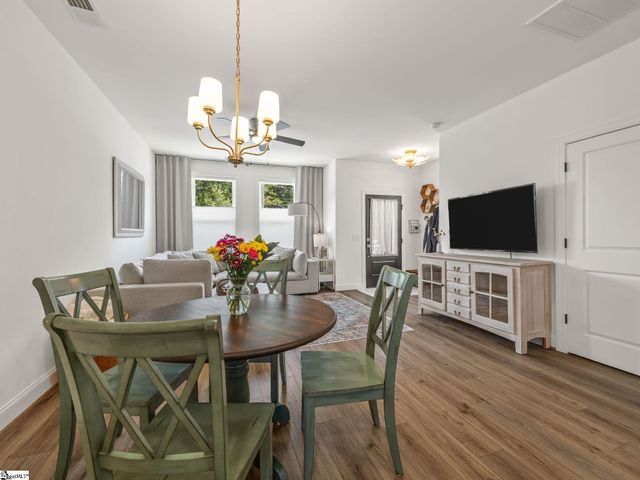 296 College Street, Spartanburg, SC 29303