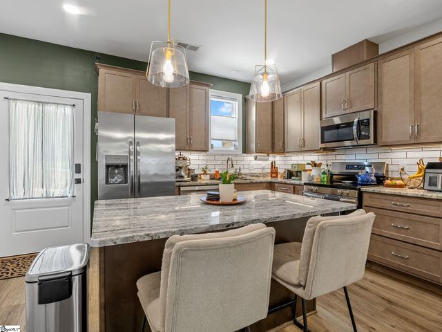 296 College Street, Spartanburg, SC 29303