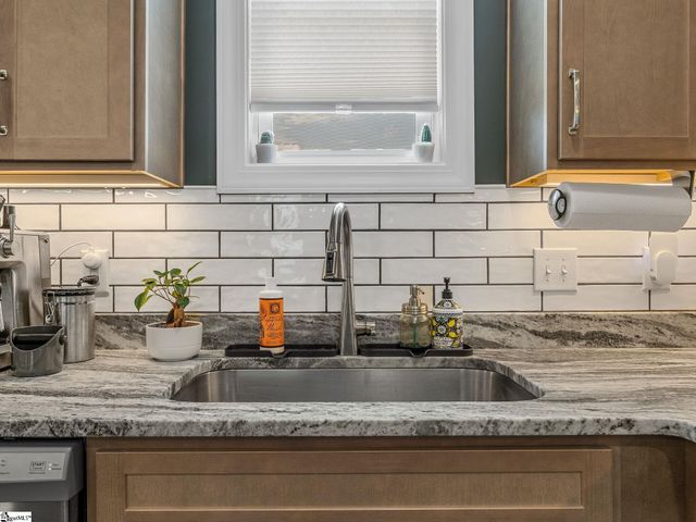 296 College Street, Spartanburg, SC 29303