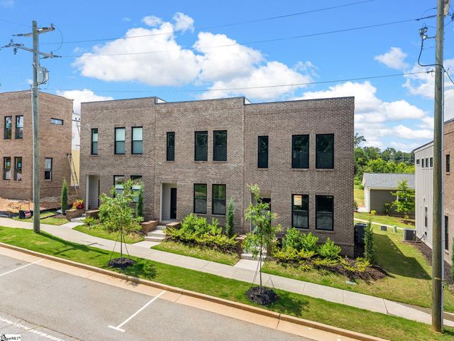 296 College Street, Spartanburg, SC 29303