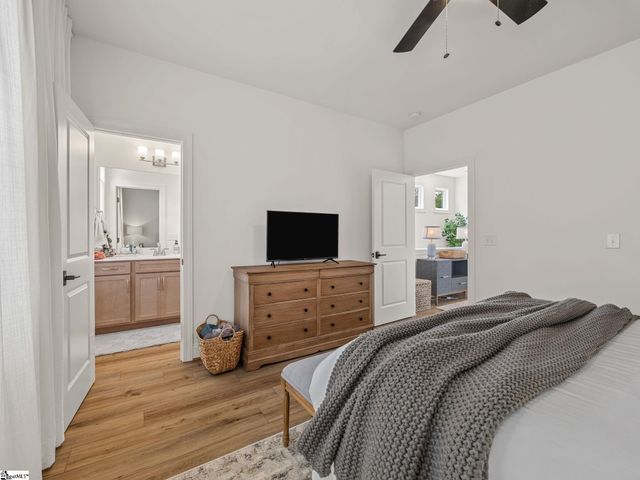 296 College Street, Spartanburg, SC 29303
