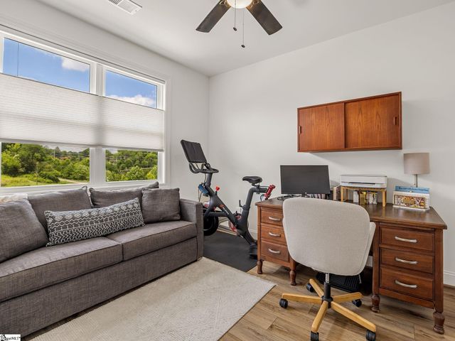 296 College Street, Spartanburg, SC 29303
