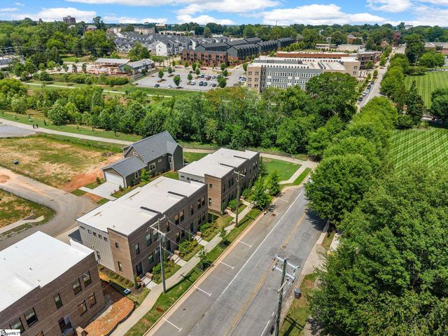 296 College Street, Spartanburg, SC 29303