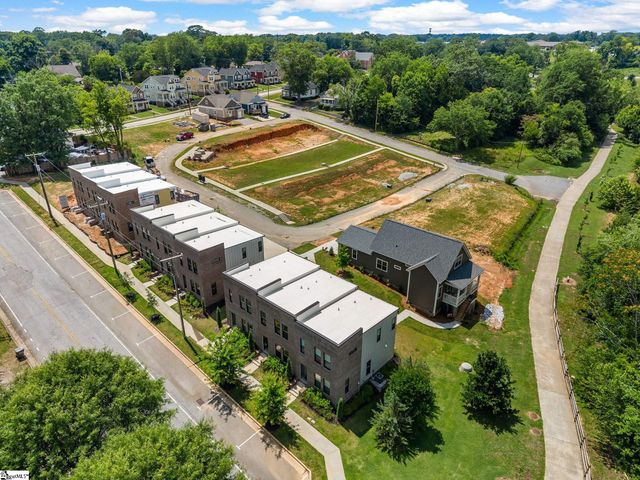 296 College Street, Spartanburg, SC 29303