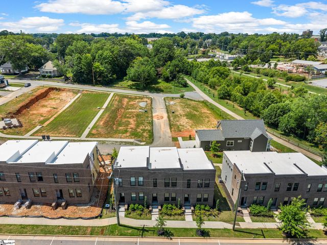 296 College Street, Spartanburg, SC 29303