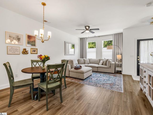 296 College Street, Spartanburg, SC 29303