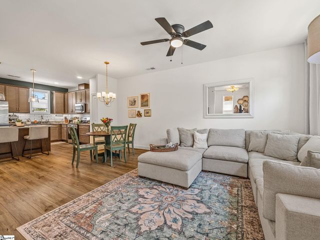296 College Street, Spartanburg, SC 29303