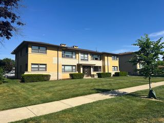 1531 Balmoral Avenue 1S, Westchester, IL 60154