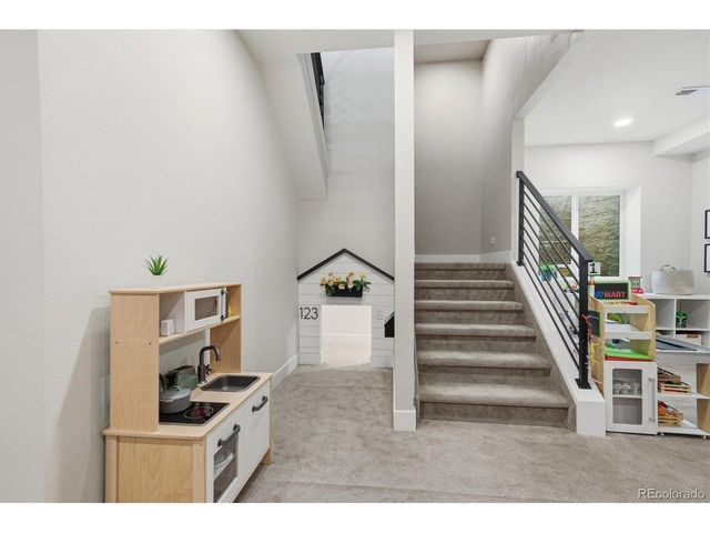 5859 Zuni Ct, Denver, CO 80221