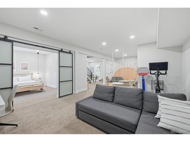 5859 Zuni Ct, Denver, CO 80221