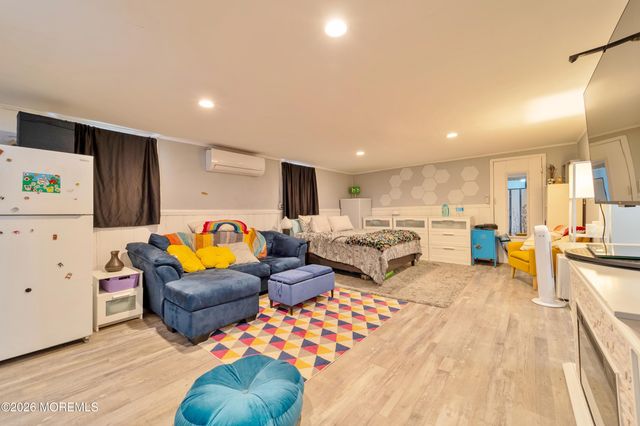 33 Menlo Avenue, Metuchen, NJ 08840