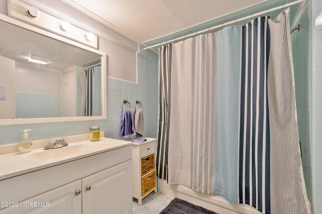 33 Menlo Avenue, Metuchen, NJ 08840