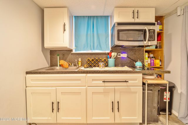 33 Menlo Avenue, Metuchen, NJ 08840