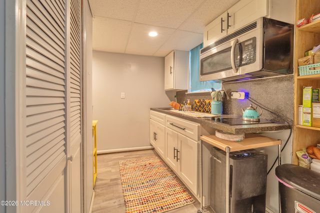 33 Menlo Avenue, Metuchen, NJ 08840