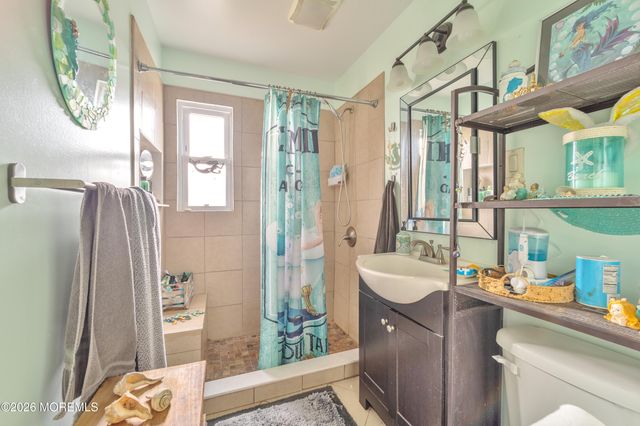 33 Menlo Avenue, Metuchen, NJ 08840